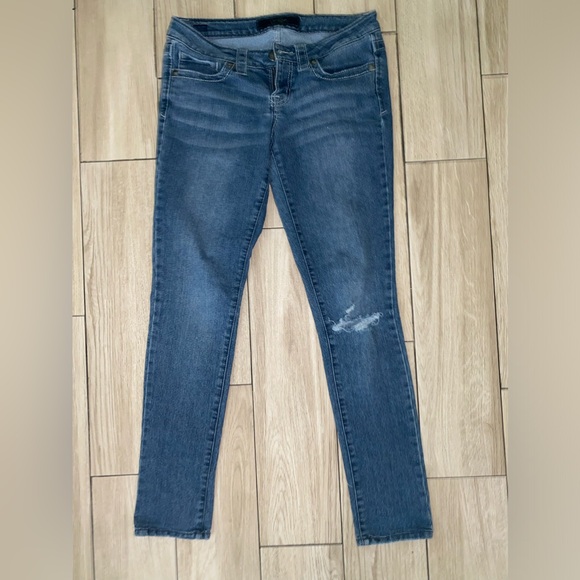 Medium Wash Jeans - Picture 1 of 4